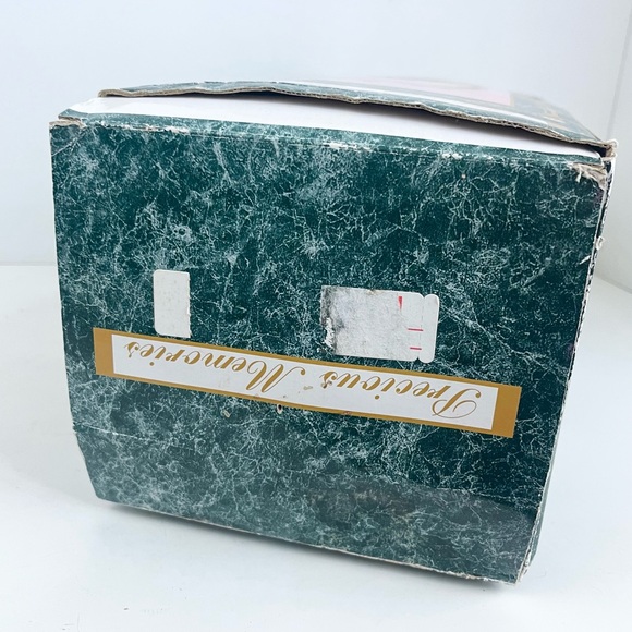 Vintage Mid Century Lusterware Pink Floral Wishing Well Planter & Water Bucket - Picture 11 of 16